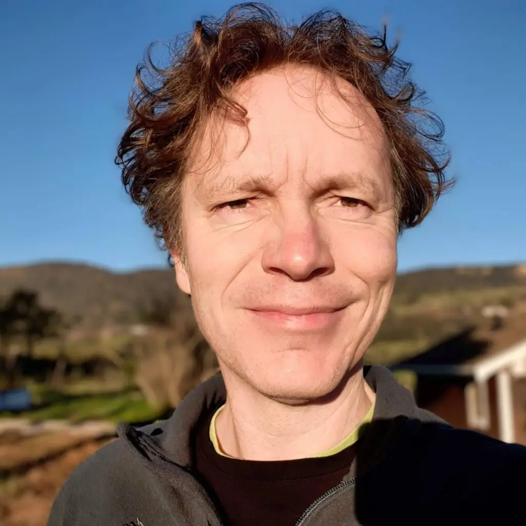 Roman Kos 🌍 Regenerative AI & Business Transformation Strategist | Human-AI Collaboration Architect | Builder of Custom AI Agent Systems | Empowering Visionary Leadership & Impact-Driven Innovation Art Of Green Path founder https://artofgreenpath.com/ AI PathFinder creator https://artofgreenpath.com/ai-pathfinder/